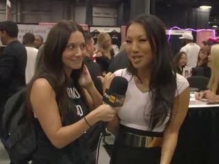 Kot akira & amp; cherokee d rit pri exxxotica 2015 s pornhub arija pornhubtv