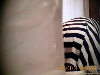 Escondido câmara em o quarto de banho