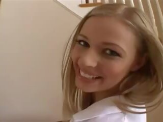 Seksikas blond maarja anne fucks ise eagerly poolt a suur riist