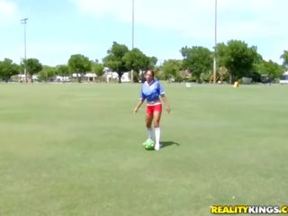 Bela futebol jogadoras emiliana cinzento e dela gf