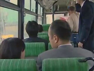 На автобус беше така горещ - японки автобус 11 - любителите вървя див