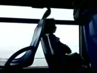 Gotak flashing to exciting woman in the awtobus