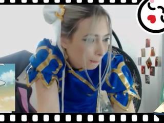 Chun li cosplayer sexy por la webcam parte1