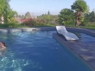 Hot YouTuber Hairy Bushy Natural Girl´s Pool Side Summer Masturbation