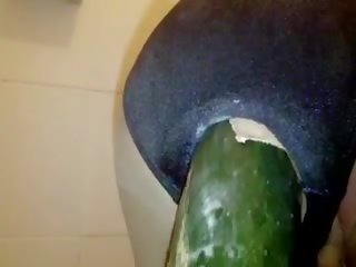 Ereccion anal estafa pepino.