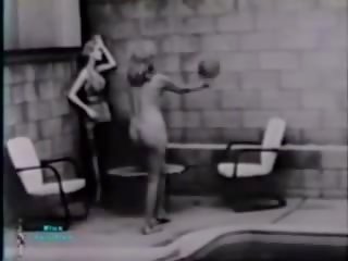 Bv 113: Free Retro & Striptease Porn Video 1f