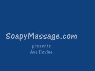 Ava devine najbolj vroča mastna masaža