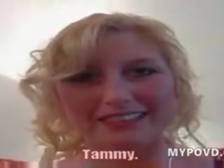 Blondine milf krijgt een groot zwart lul mond anaal