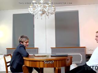 Tutor4k sexy reif lehrer und jünger mann werden liebhaber