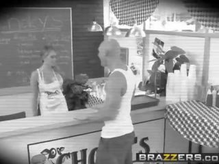 Veliko oprsje bejba &lpar;kagney linn karter&rpar; ljubi služijo burgers in sesanje velika tič - milf