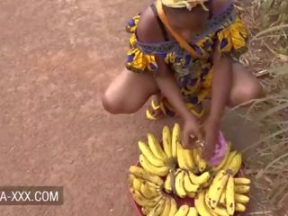 Black banana seller girl seduced for a hot sex