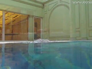 Pornostar heidi furgone arrapato swims nudo in il piscina: porno ea