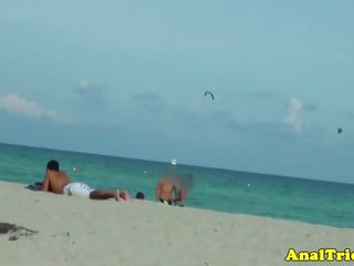 Dunkelhäutig amateur bei die strand arsch gefickt im öffentlich