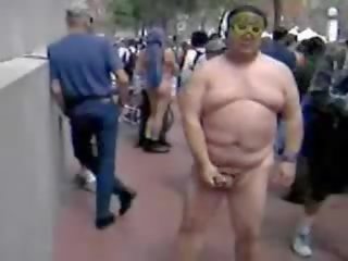 Gorda asiática cara a masturbar em o rua vídeo