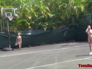 Nadržený vysoká škola dospívající lesbičky hrát akt tenisový & těšit kočička výprask zábava