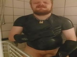 Rubbercub wanking -ban zuhany