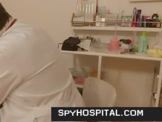 Sporty girl get spyied in medical centre