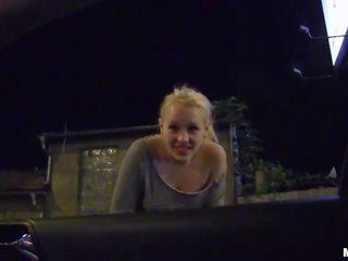 Busty teen Lola makes out with driver