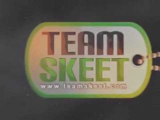 Teamskeet liels titty aziāti skaistule svētlaime lei pavedina fucks liels dzimumloceklis