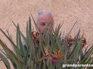 Van tafel tennis naar neuken grandparents