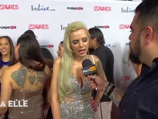 Worst cosa usado como lubricante? 2015 avn rojo alfombra entrevistas pornhubtv