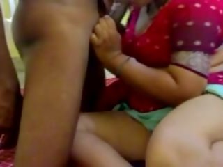 Hindi sound: aunty may bf