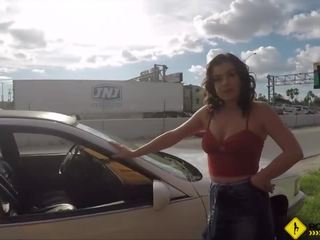 Velika ritka punca strnjen in zajebal roadside porno video posnetki