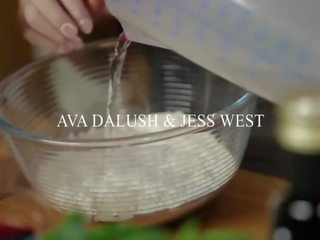 Euro fete ava dalush & jess vest linge lor delicios pinks până la ei sperma