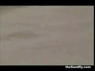 Thesandfly অবিশ্বাস্য গন সাগর পাড় sexhibitionists!