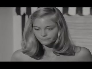 082 & 192 Cybill Shepherd - Last Picture Show poo