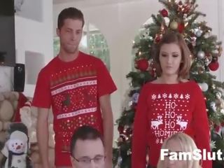 Step-sis מזוין שלי במהלך משפחה cristmus תמונות | famslut.com